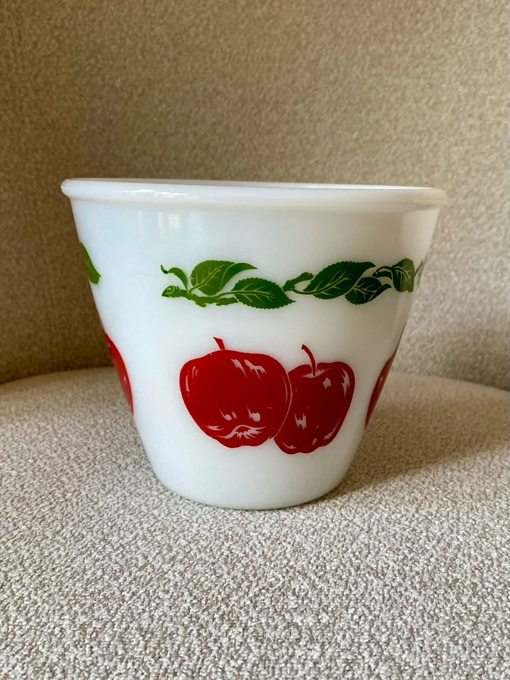 Vintage Hazel Atlas Milk Glass Apple Bowl - Picture 2 of 10